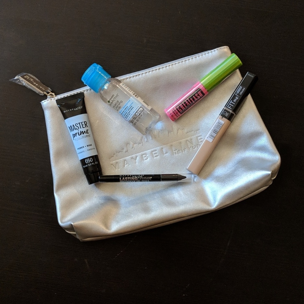 🥳 Maybelline Bundle & Makeup Bag